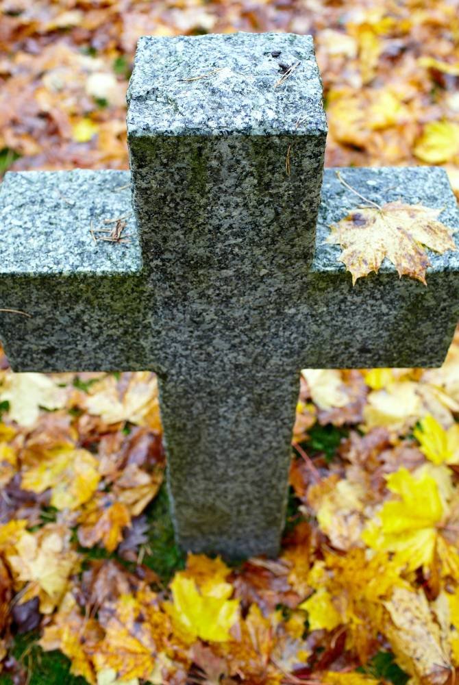 Tombstone cross